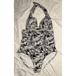 New Old Navy One Piece Swimsuit Size XXL Stretch Built in Bra Ruched Tropical